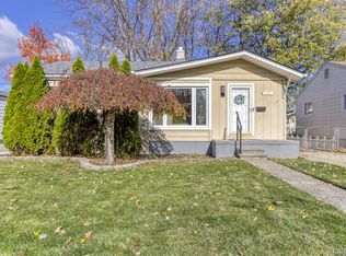 29004 Balmoral St, Garden City, MI