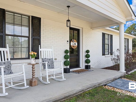 3rd image of 10710 Deerfoot Ln