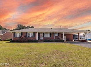 822 E New Hope Rd, Goldsboro, NC 27534