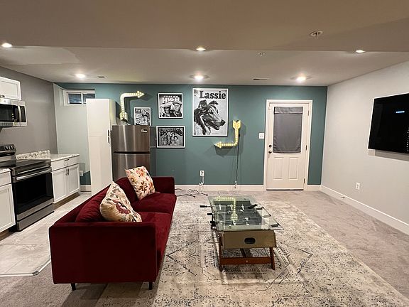4th image of 4563 Shakespeare Cir #Basement