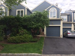 179 Surrey Ct, Ramsey, NJ 07446