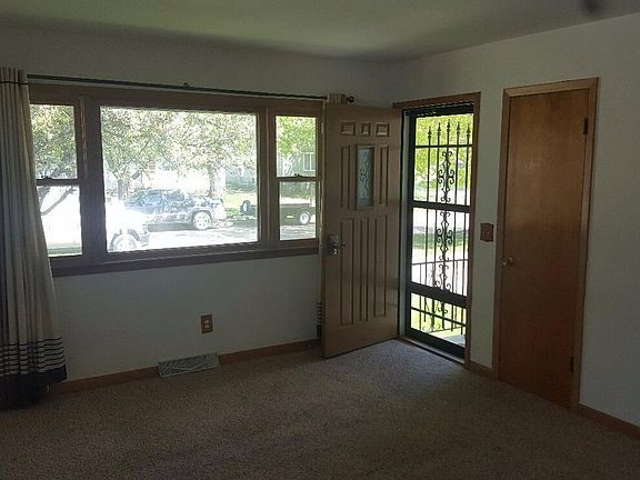 4th image of 3009 Avenue J