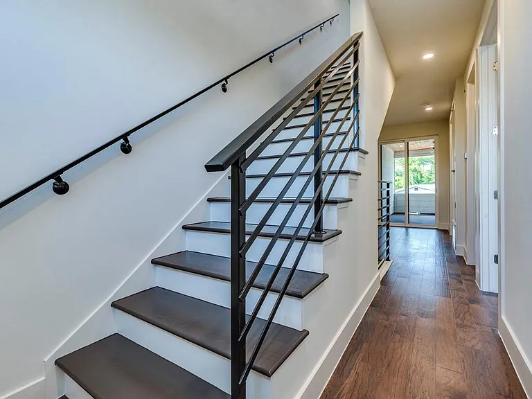 6412 Carson Rdg #B — Photo 16
