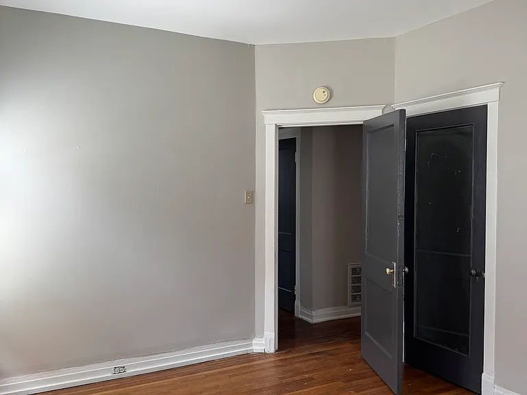 721 Leland Ave #UPPER — Photo 8