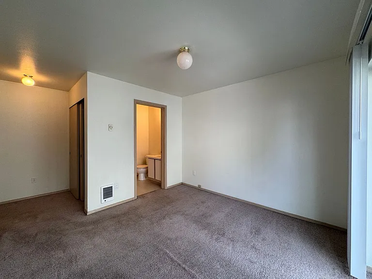 1501 H St #101 — Photo 26