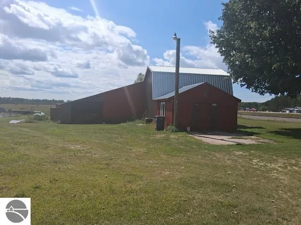 5315 N Us Highway 131, Mancelona, MI 49659