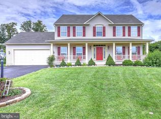 2030 Waterfall Dr, Hanover, PA 17331