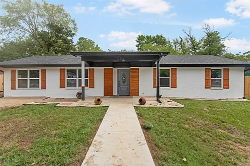 904 Westview Cir Photo 1
