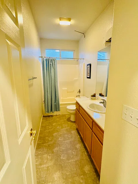 3 bed, 1715 sqft, $2,000 — Photo 3