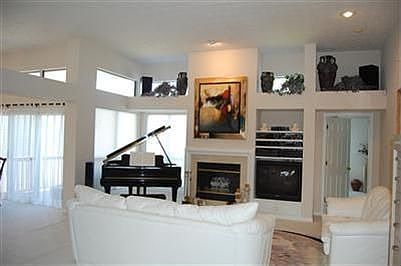3rd image of 6820 Wembley Cir