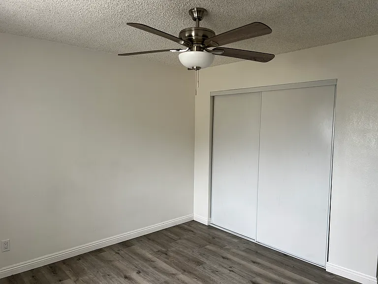 3100 E 7th St #9 — Photo 13