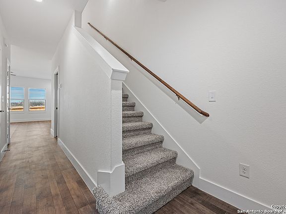 5th image of 3362 Northwestern Drive #2001