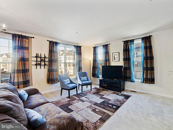 4th image of 1171 Carinoso Cir