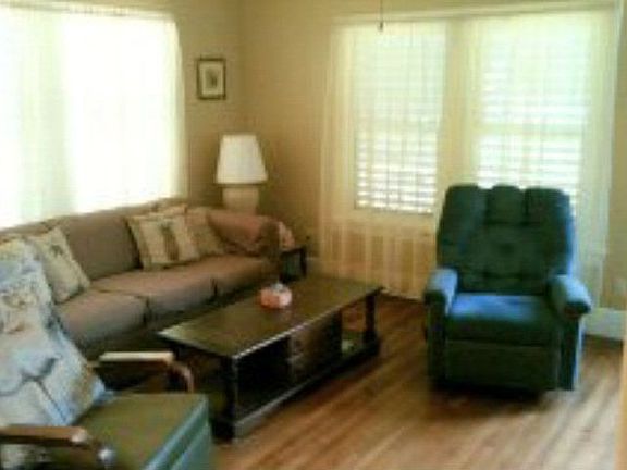3rd image of 3531 Avenue S