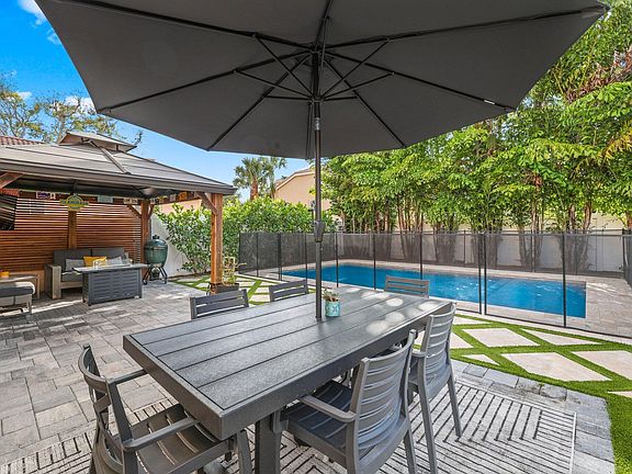 4th image of 6939 Dawntree Court