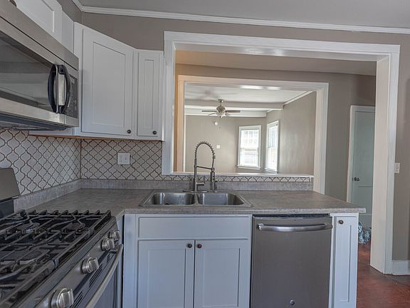 5th image of 539 Park Ave #2