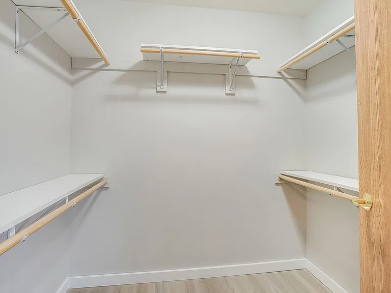 805 Angel Ct — Photo 50