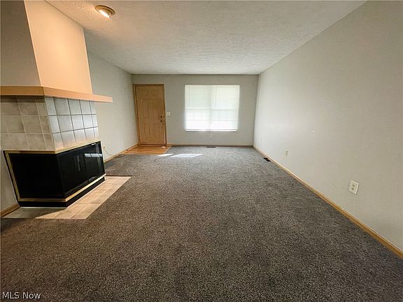 3rd image of 23553 Grist Mill Ct #3-1