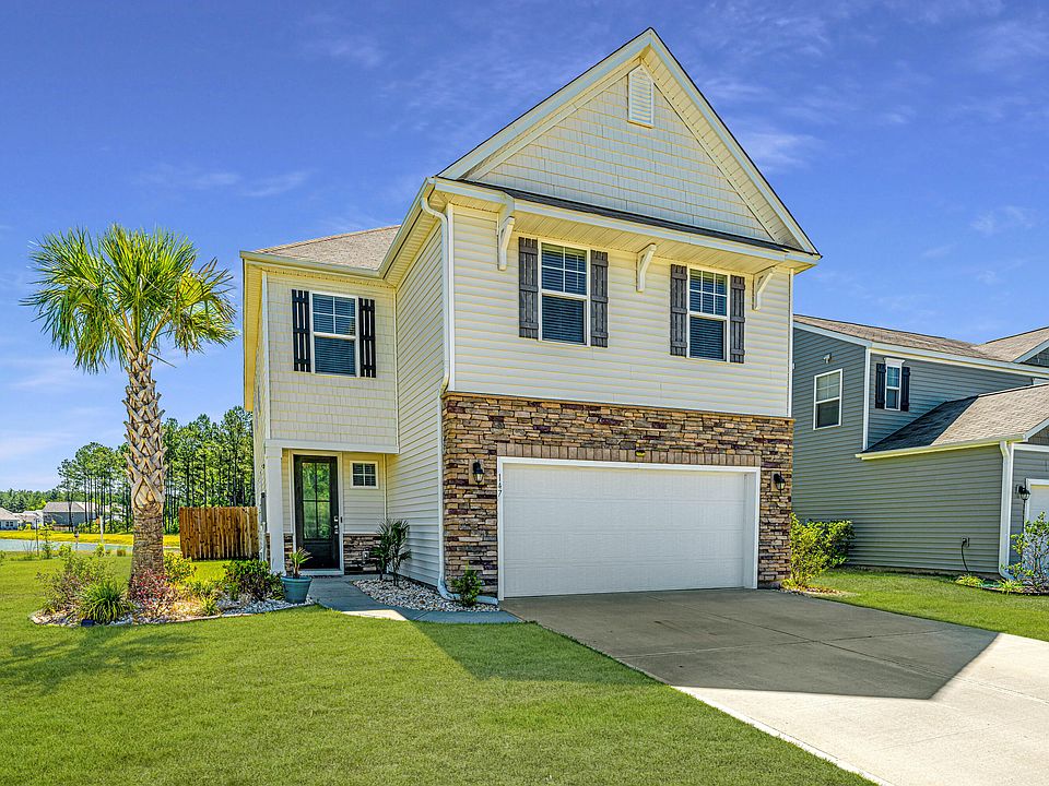 1st image of 147 Greenwich Dr