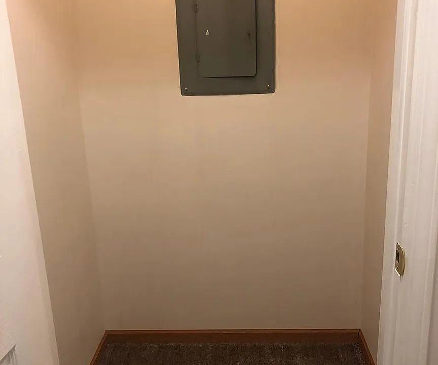 1st image of 1005 Quail Dr #210