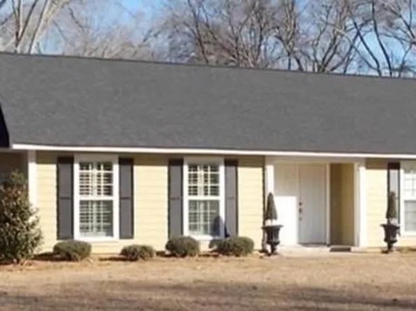 100 Fairway Dr, Americus, GA 31709