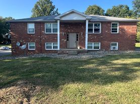 440 Mathews Road, 4