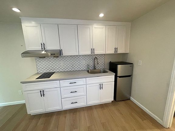 2nd image of 4327 Essex St #4327B