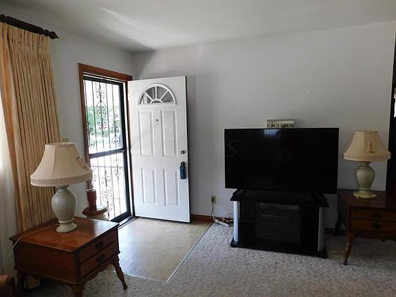 3rd image of 3368 Liv Moor Dr