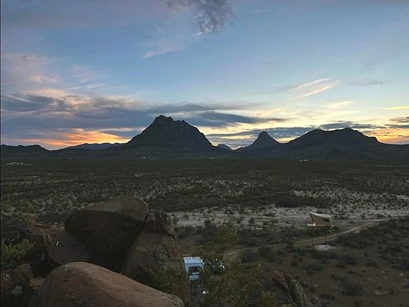 2nd image of 501 Crows Peak Rd