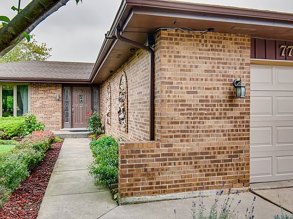 3rd image of 7712 W 157th Pl