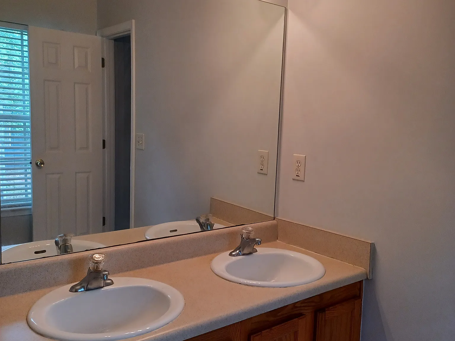 3 bed, 1514 sqft, $2,000 — Photo 4
