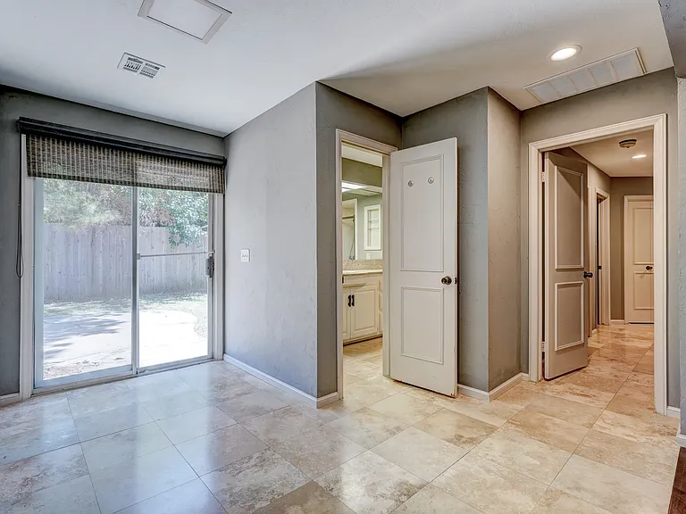 6325 Glenbrook Ct — Photo 34