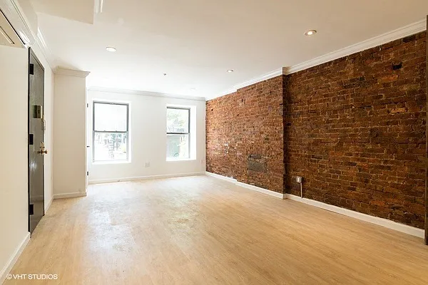 Rented by Stillwater Realty Mgmt LLC | media 16