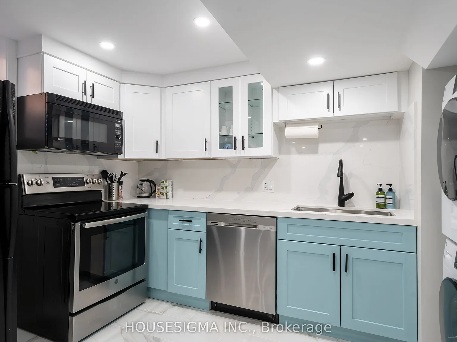1 bed, $2,000 — Photo 2