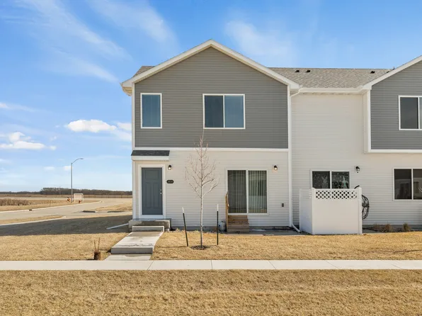 2828 Quartz Ave NE, Bondurant, IA 50035