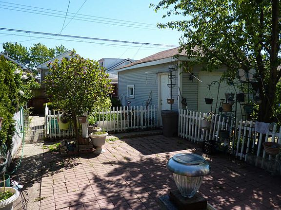 3rd image of 6115 W Waveland Ave