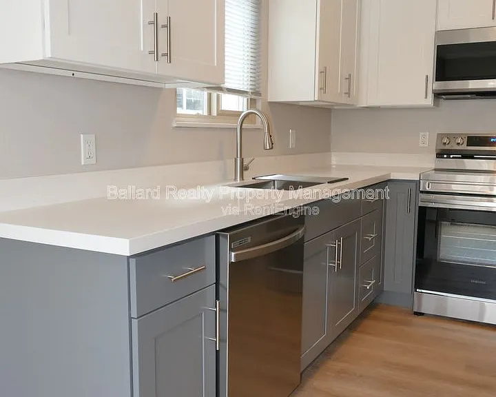 2233 NW 59th St #3 — Photo 8