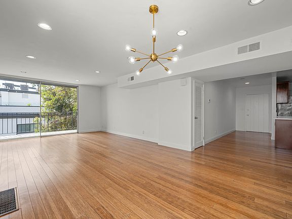 2nd image of 1211 Horn Ave #2B-2Ba-1100Sqft