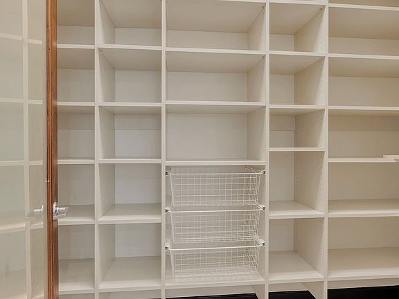 4th image of 205 31st Ave N APT 303