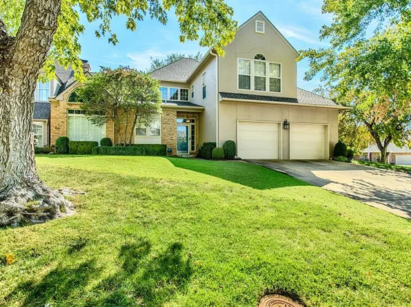 708 Aberdeen Rd, Edmond, OK 73025