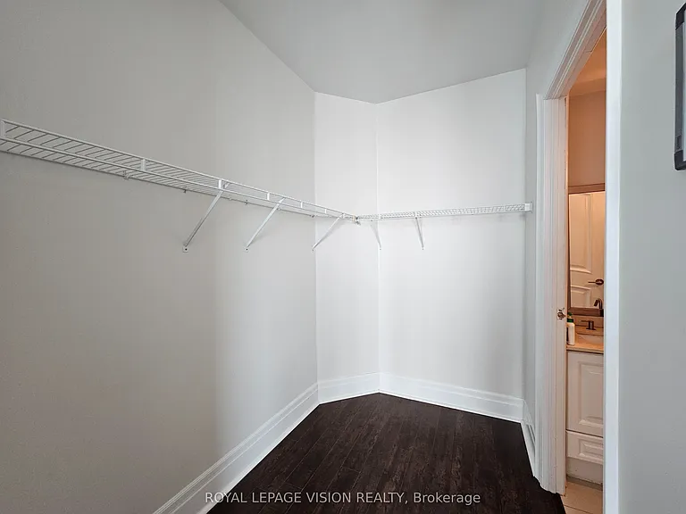 16 Harbour St #3810 — Photo 14