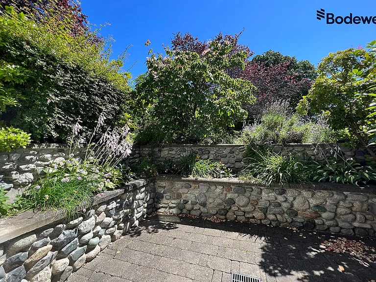 2507 W 8th Ave — Photo 16