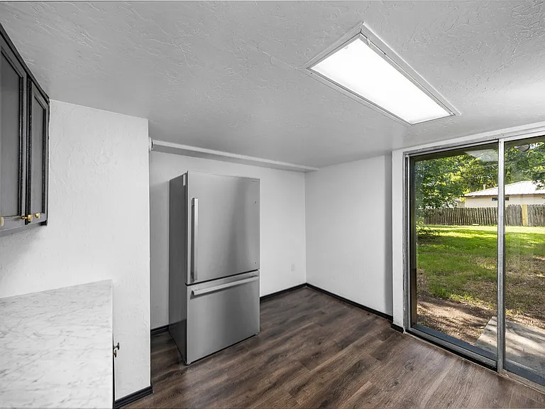 1905 NW Baldwin Ave — Photo 11