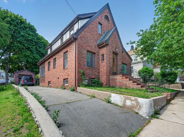 28 Thurlow Ave, Revere, MA 02151