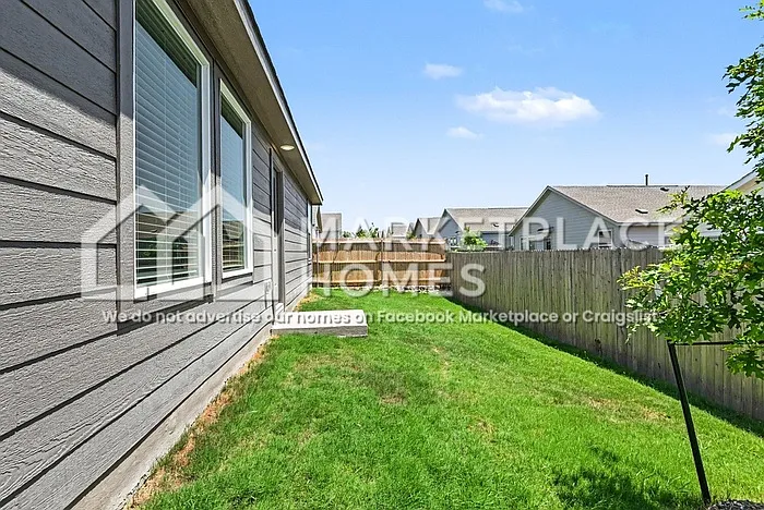 10749 Revolver Dr — Photo 25