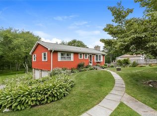 112 E Village Rd, Shelton, CT 06484