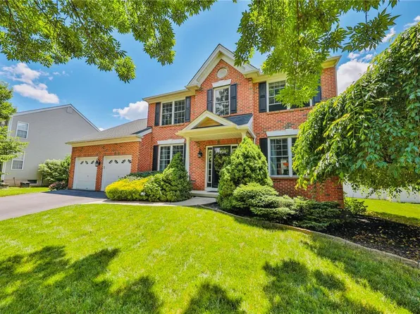 5006 Derby Ln, Bethlehem, PA 18020