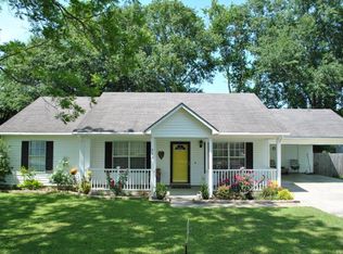 275 Beaver St, Ray City, GA 31645