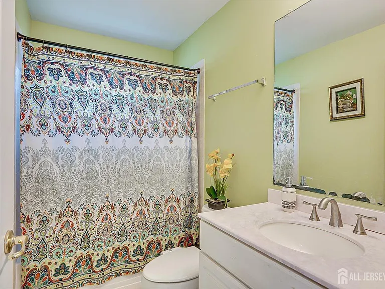 300 Morning Glory Dr — Photo 20