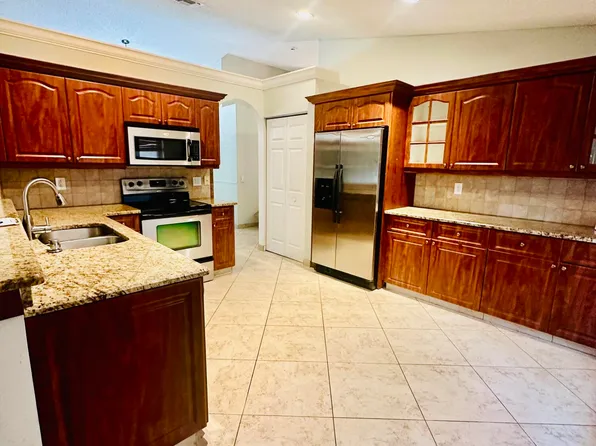 3603 Newport Avenue, Boynton Beach, FL 33436